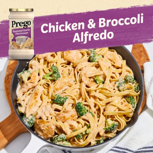 Prego® Alfredo Pasta Sauce with Roasted Garlic and Parmesan Cheese Perspective: back