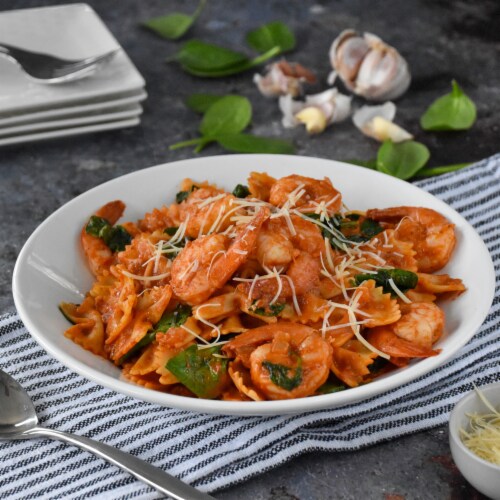 Victoria Low Sodium Vodka Sauce, Pasta Sauce Perspective: back