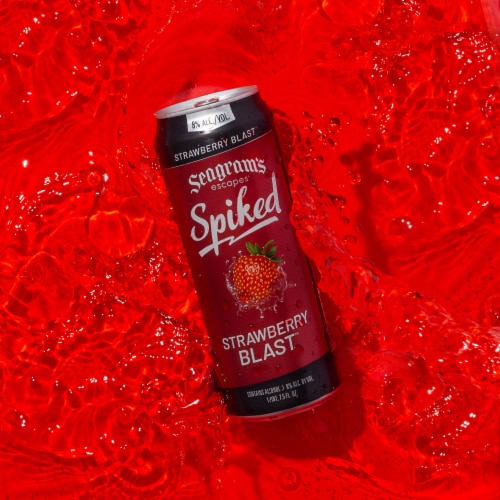 Seagram's Escapes Spiked Strawberry Blast Flavored Hard Beverage Cooler Single Can Perspective: back