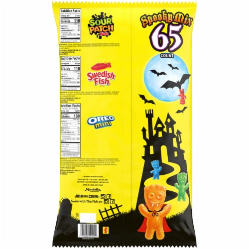 Sour Patch Kids Oreo Minis & Swedish Fish® Treat Size Variety Pack Perspective: back