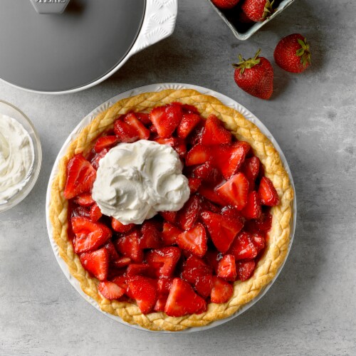 Taste of Home 9 x 1.5 inch Stoneware Pie Plate Set of 2 Perspective: back