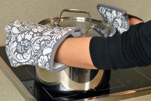 DII Gray Damask Oven Mitt & Potholder Set Perspective: back