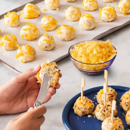 Tillamook® Sharp Cheddar Shredded Cheese Farmstyle Perspective: back