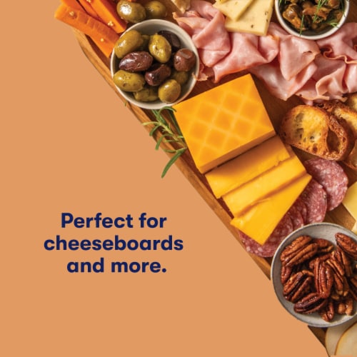 Tillamook Farmers' Collection Hickory Smoked Medium Cheddar Cheese Block Perspective: back