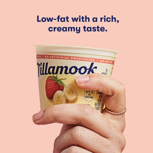 Tillamook Good and Creamy Strawberry Banana Low Fat Yogurt Cup Perspective: back