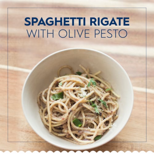 Barilla Blue Box Spaghetti Rigati Non-GMO Certified & Kosher Pasta Perspective: back