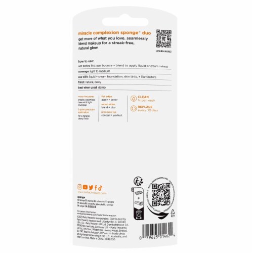 Real Techniques® Miracle Complexion Sponge Duo Perspective: back
