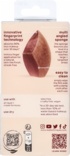 Real Techniques® Makeup Saver Sponge Perspective: back