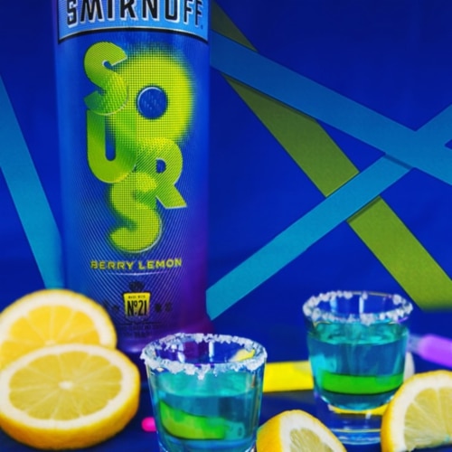 Smirnoff Sours Berry Lemon (Vodka Infused With Natural Flavors) Perspective: back