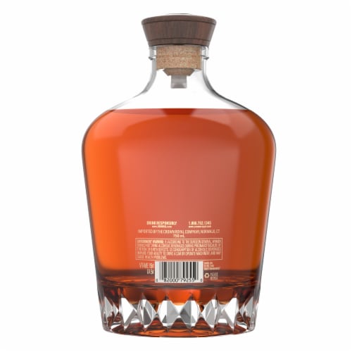 Crown Royal Noble Collection 16 Year Old Rye Blended Canadian Whisky Perspective: back