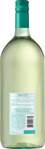 Barefoot® Moscato White Wine Perspective: back