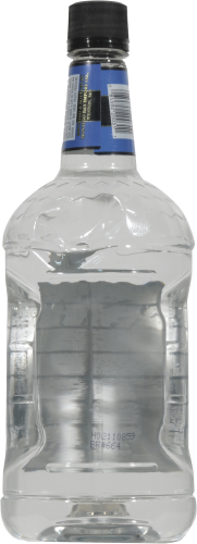 Montego Bay Light White Rum Perspective: back