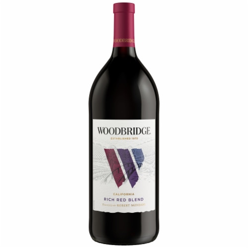 Woodbridge Rich Red Blend Red Wine Perspective: back