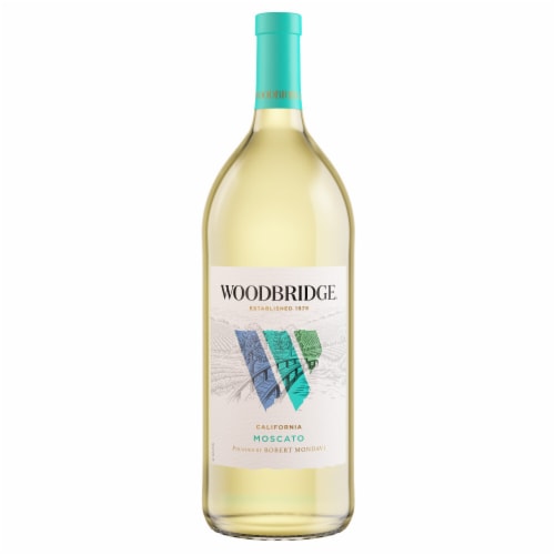 Woodbridge Moscato White Wine Perspective: back