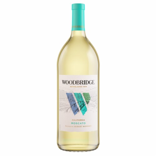 Woodbridge Moscato White Wine Perspective: back