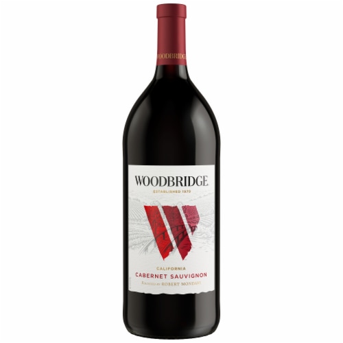 Woodbridge Cabernet Sauvignon Red Wine Perspective: back