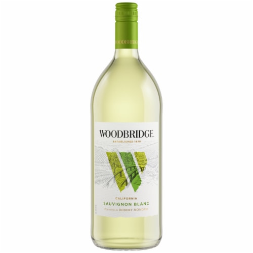 Woodbridge Sauvignon Blanc White Wine Perspective: back