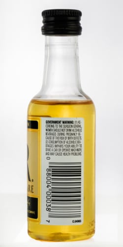 Rich And Rare Canadian Whisky Perspective: back
