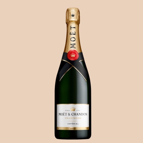 Moet & Chandon Imperial Brut Champagne Perspective: back