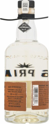 Dos Primos Tequila Reposado Perspective: back