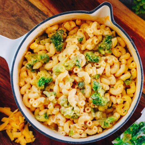 Green Giant Simply Steam Broccoli & Cheese Sauce Perspective: back