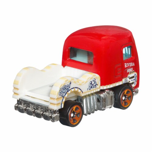 Mattel® Hot Wheels® Disney Pixar Coco Toy Car Perspective: back