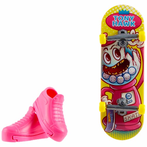 Mattel Hot Wheels Skate Tony Hawk Fingerboard wth Shoes Toy (Styles May Vary) Perspective: back