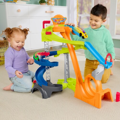 Fisher-Price® Hot Wheels® Spiral Stunt Speedway™ by Little People® Perspective: back
