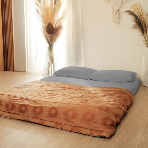 MAXYOYO Portable Foldable Futon Mattress, Hypoallergenic Fabric And High-Density Foam Mattress Pad With Handle And Zipper For Outdoor Indoor Camping