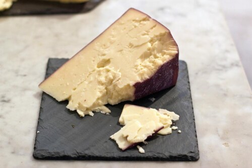 Sartori Merlot Bellavitano Cheese Perspective: back