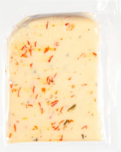 Yancey's Fancy™ Sweet n' Spicy Jalapeno & Peppadew Aged Cheddar Cheese Perspective: back