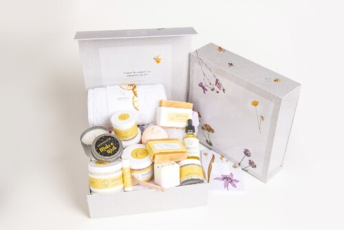 Cheer up Gift Basket, Natural Care Package, Recovery Gift Box Perspective: back