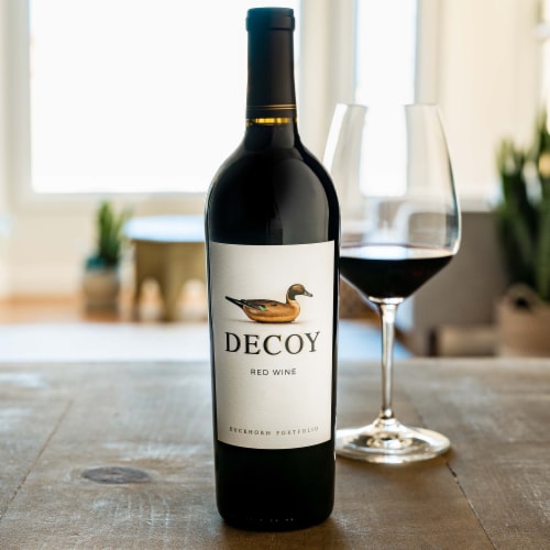 Decoy Red Wine Perspective: back