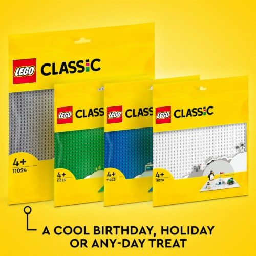 11023 LEGO® Building Set Baseplate - Green Perspective: back