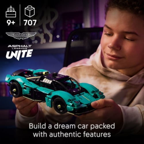 LEGO Technic Aston Martin Valkyrie Toy Car 42208 Perspective: back