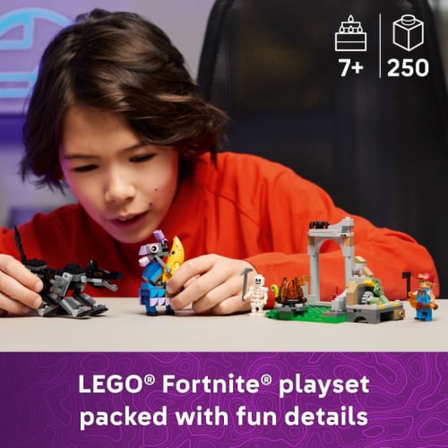 LEGO Fortnite Peely & Sparkplug’s Camp Toy 77075 Perspective: back