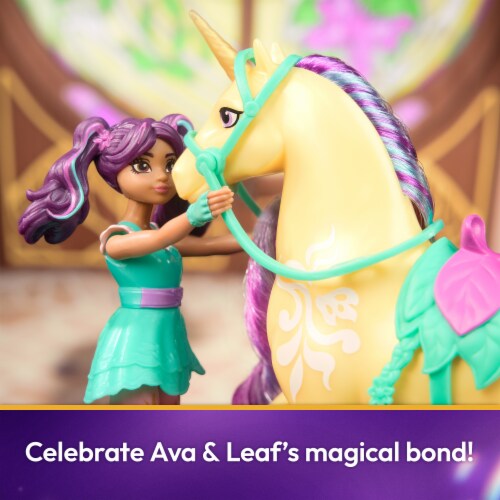 Unicorn Academy Ava & Leaf Set Toy Perspective: back