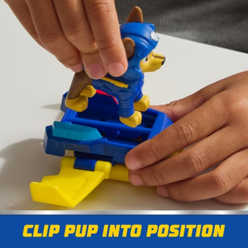 Spin Master PAW Patrol™ Action Pups Chase & Hoverboard Action Figure Set Perspective: back