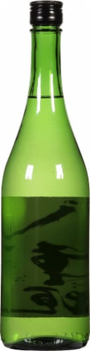Yaegaki Junmai Japanese Sake Perspective: back