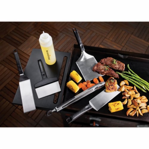 Blackstone Deluxe 6-Piece Griddle Kit 5322 Perspective: back