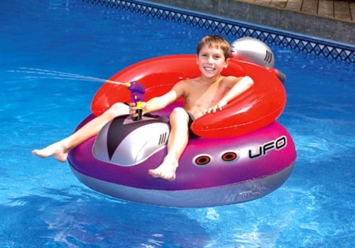 Pool float shop with squirt gun