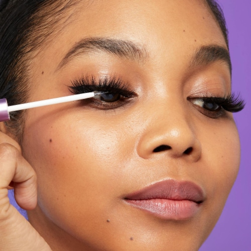 Kiss Falscara Overnighter Mascara Perspective: back