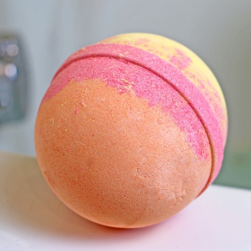 Hallu Coral Party Bath Bomb Perspective: back