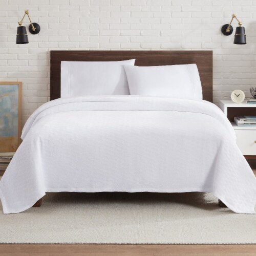 Luxury blankets for beds best sale