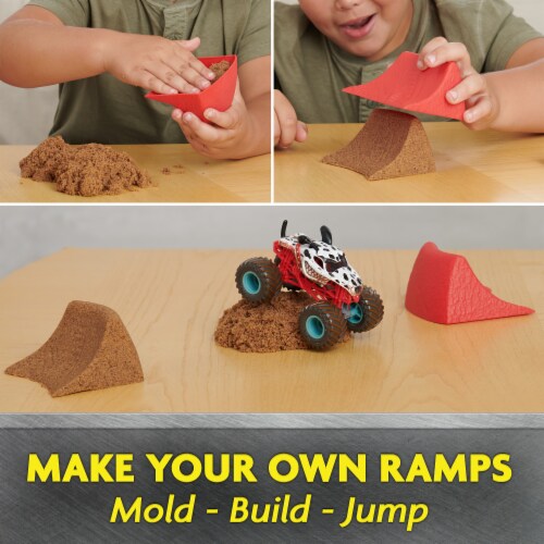 Monster Jam Monster Mutt Dalmatian Monster Dirt Playset Perspective: back