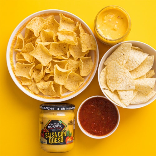 On The Border® Salsa Con Queso Perspective: back