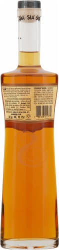 Sia™ Blended Scotch Whisky Perspective: back