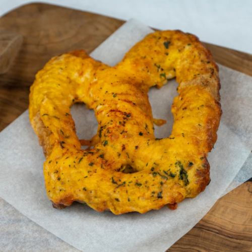 Chesapeake Bay Gourmet Jumbo Maryland Crab Dip Pretzel, 4 Pretzels, 1/2 LB Each. Perspective: back