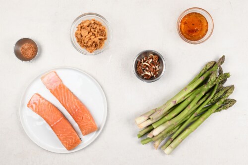 Home Chef Grill Kit Red Pepper Jelly-Glazed Salmon With Crispy Onion Asparagus Perspective: back