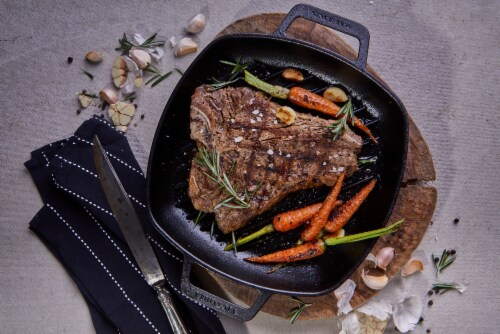 Victoria Double Loop Handles Cast Iron Square Grill Pan Perspective: back